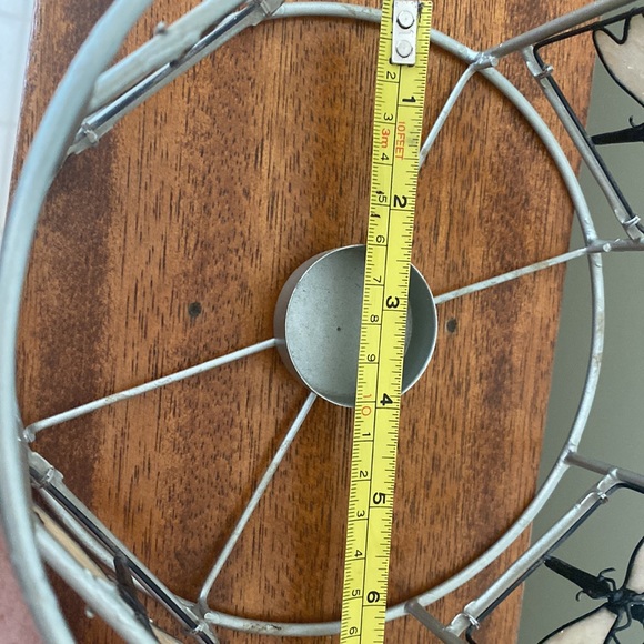 Tea Light Holder  adorned with Dragon Fly’s Metal frame - Picture 4 of 7